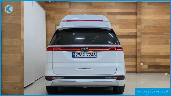 KIA CARNIVAL GASOLINE 9-SEATER HI-LIMOUSINE