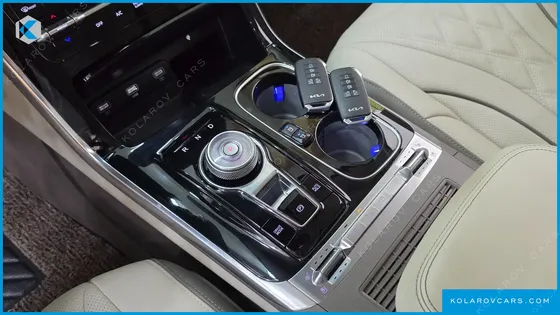 KIA CARNIVAL GASOLINE 9-SEATER HI-LIMOUSINE