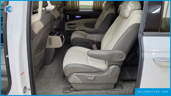 KIA CARNIVAL GASOLINE 9-SEATER HI-LIMOUSINE