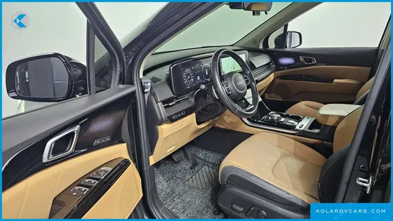 KIA CARNIVAL GASOLINE 7-SEATER SIGNATURE