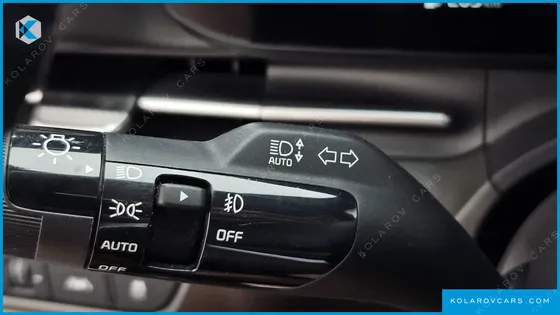 KIA CARNIVAL GASOLINE 9-SEATER SIGNATURE