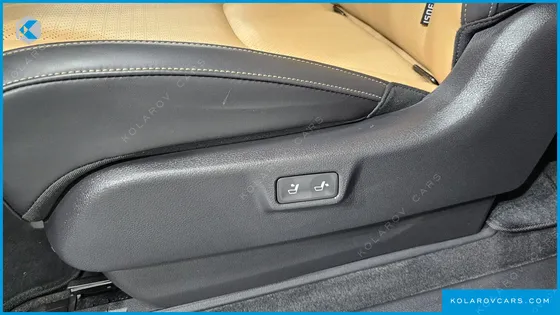 KIA CARNIVAL GASOLINE 9-SEATER SIGNATURE