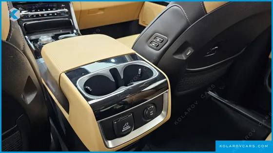 KIA CARNIVAL GASOLINE 9-SEATER SIGNATURE