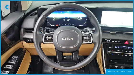 KIA CARNIVAL GASOLINE 9-SEATER SIGNATURE