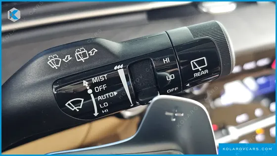 KIA CARNIVAL GASOLINE 9-SEATER SIGNATURE