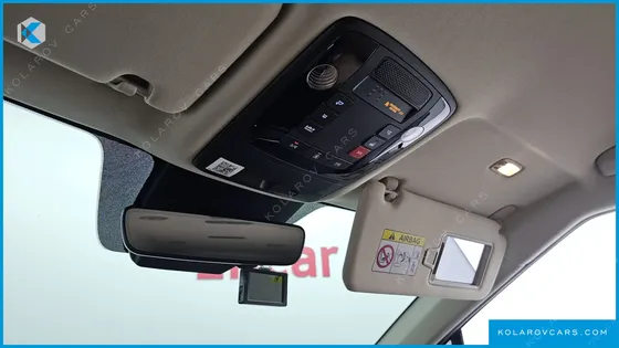 KIA CARNIVAL GASOLINE 9-SEATER SIGNATURE