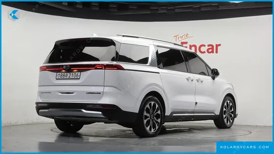 KIA CARNIVAL DIESEL 7-SEATER SIGNATURE