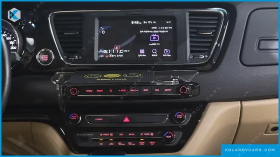 KIA CARNIVAL GASOLINE 7-SEATER HI-LIMOUSINE