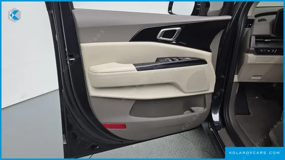 KIA CARNIVAL DIESEL 9-SEATER PRESTIGE