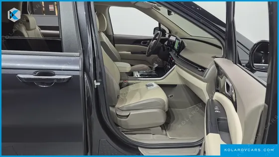 KIA CARNIVAL DIESEL 9-SEATER PRESTIGE