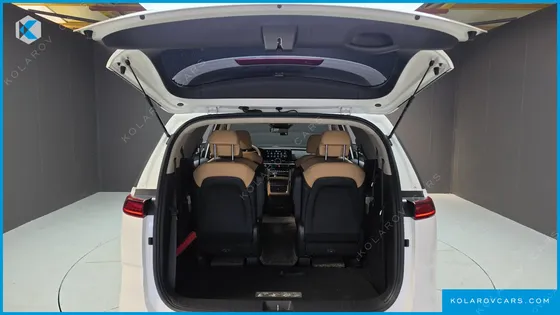 KIA CARNIVAL GASOLINE 9-SEATER PRESTIGE