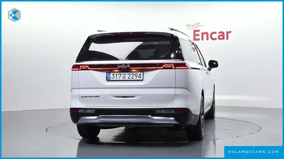 KIA CARNIVAL DIESEL 9-SEATER SIGNATURE