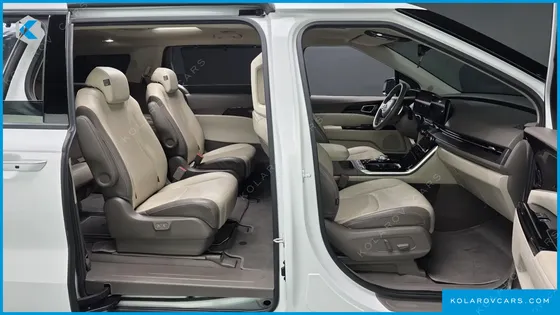 KIA CARNIVAL DIESEL 9-SEATER SIGNATURE