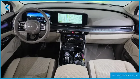 KIA CARNIVAL GASOLINE 7-SEATER HI-LIMOUSINE
