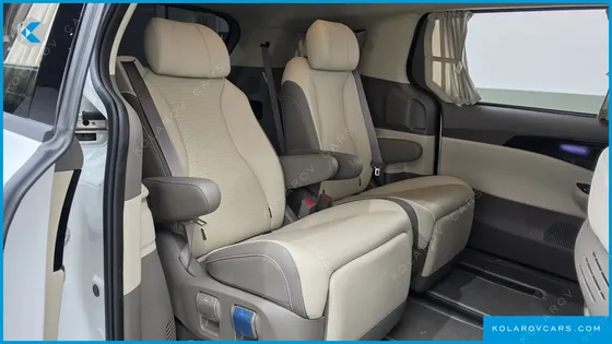 KIA CARNIVAL GASOLINE 7-SEATER HI-LIMOUSINE
