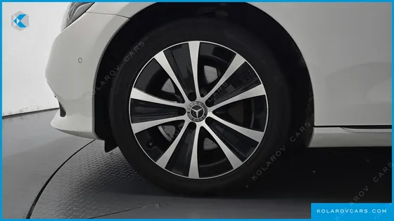 MERCEDES E-CLASS E300E 4MATIC EXCLUSIVE