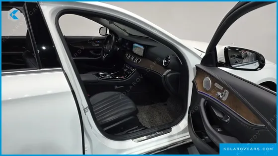 MERCEDES E-CLASS E300E 4MATIC EXCLUSIVE