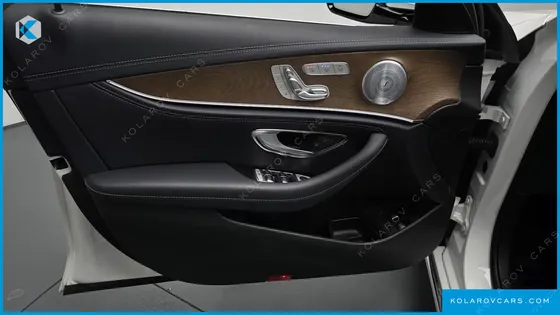 MERCEDES E-CLASS E300E 4MATIC EXCLUSIVE