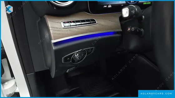 MERCEDES E-CLASS E300E 4MATIC EXCLUSIVE