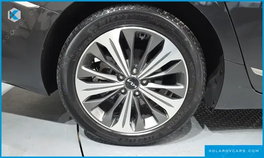 KIA K8 SIGNATURE