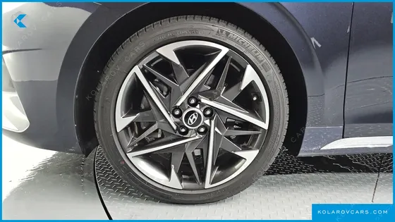 HYUNDAI GRANDEUR 3.3