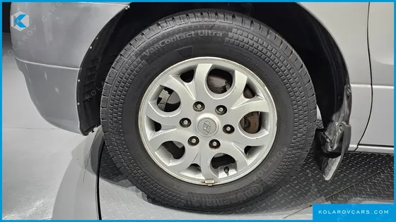 HYUNDAI STAREX 3-SEATER VAN
