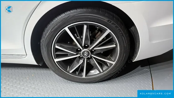 HYUNDAI GRANDEUR 2.5