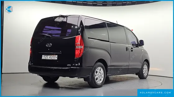 HYUNDAI STAREX 3-SEATER VAN