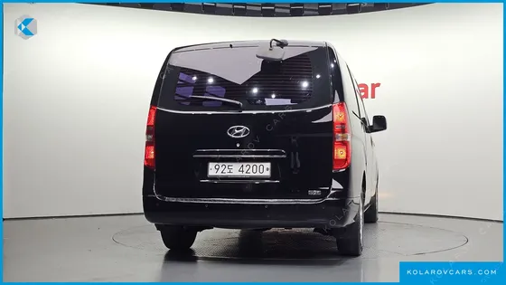 HYUNDAI STAREX 3-SEATER VAN