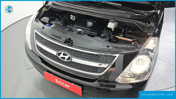 HYUNDAI STAREX 3-SEATER VAN