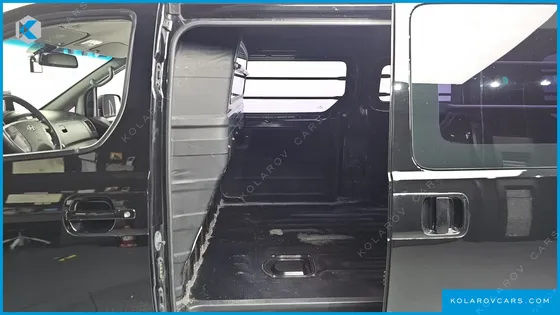 HYUNDAI STAREX 3-SEATER VAN