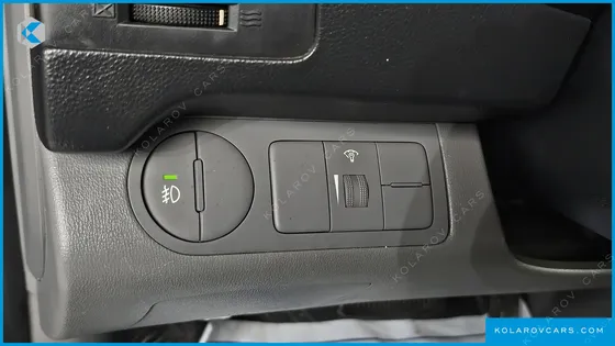 HYUNDAI STAREX 3-SEATER VAN
