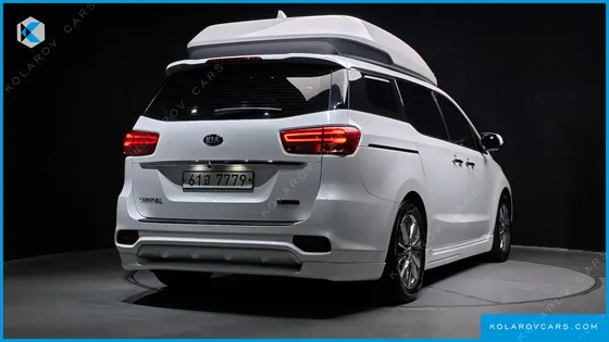 KIA CARNIVAL 7-SEATER HI-LIMOUSINE