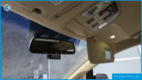 KIA CARNIVAL 7-SEATER HI-LIMOUSINE
