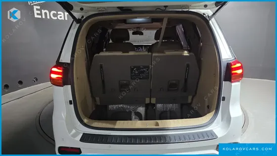 KIA CARNIVAL 7-SEATER HI-LIMOUSINE