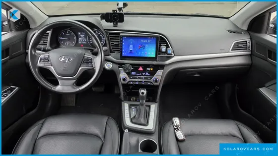 HYUNDAI ELANTRA (AVANTE) 1.6 E-VGT SMART