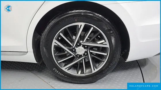 HYUNDAI GRANDEUR 3.0 LPI