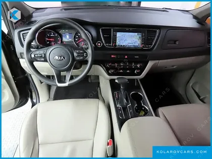 KIA CARNIVAL 11-SEATER DELUXE