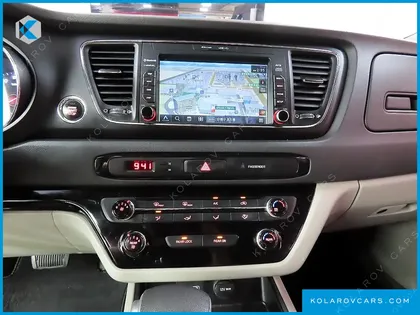 KIA CARNIVAL 11-SEATER DELUXE