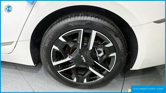 KIA K8 2.5 GASOLINE 2WD