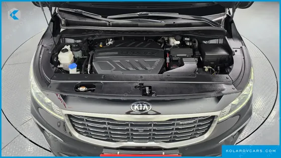 KIA CARNIVAL 7-SEATER HI-LIMOUSINE