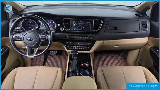 KIA CARNIVAL 7-SEATER HI-LIMOUSINE