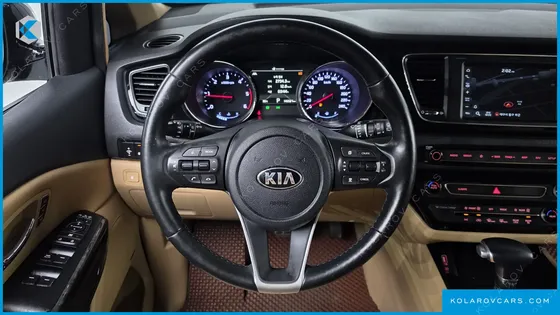 KIA CARNIVAL 7-SEATER HI-LIMOUSINE