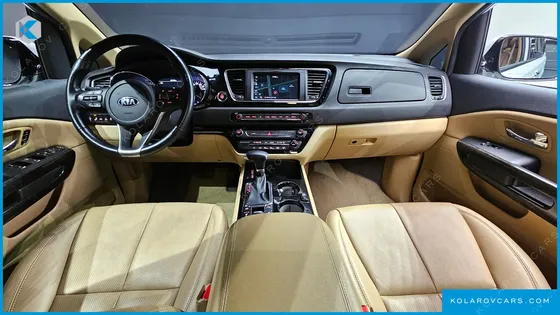 KIA CARNIVAL 7-SEATER HI-LIMOUSINE