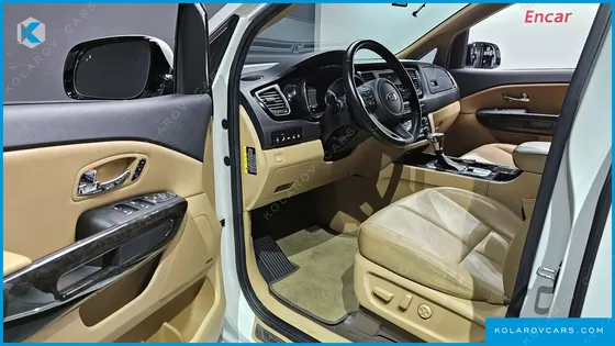 KIA CARNIVAL 7-SEATER HI-LIMOUSINE