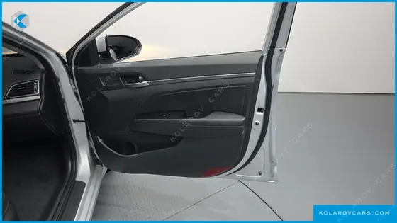 HYUNDAI ELANTRA (AVANTE) 1.6 E-VGT SMART