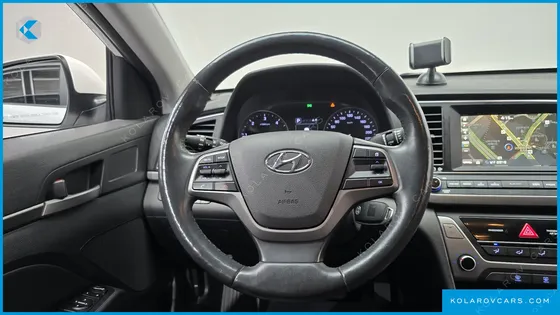 HYUNDAI ELANTRA (AVANTE) 1.6 E-VGT SMART