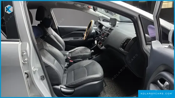 KIA PRIDE 1.6 GDI HATCHBACK