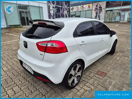 KIA PRIDE 1.6 GDI HATCHBACK