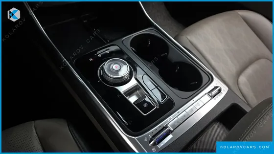 KIA CARNIVAL DIESEL 9-SEATER NOBLESSE